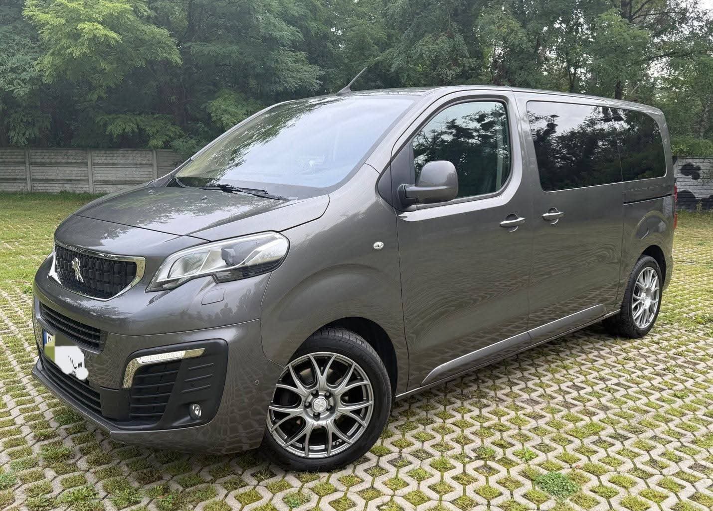 Peugeot Traveller