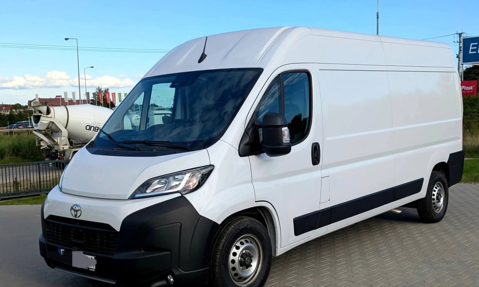 Peugeot Proace
